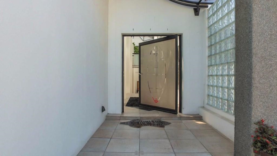 To Let 4 Bedroom Property for Rent in Plattekloof Western Cape